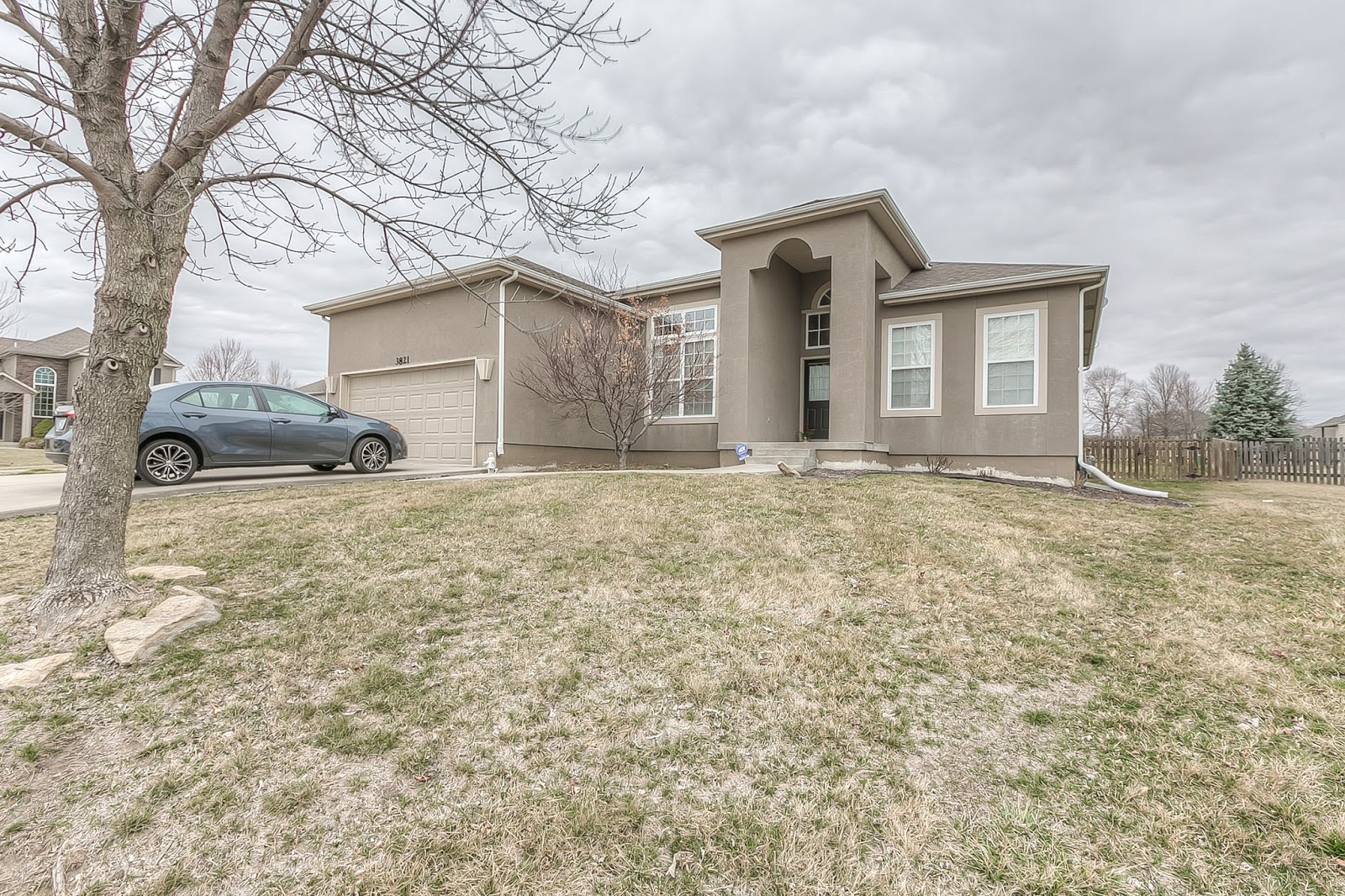 NEW! Newer Lee's Summit 4 bed, 3 bath Ranch Only 254,900