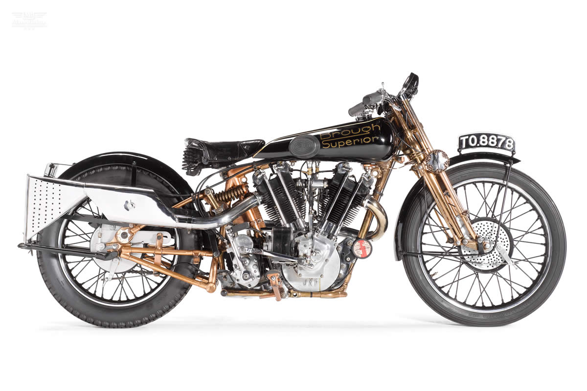 Aston Martin brough Superior amb 001