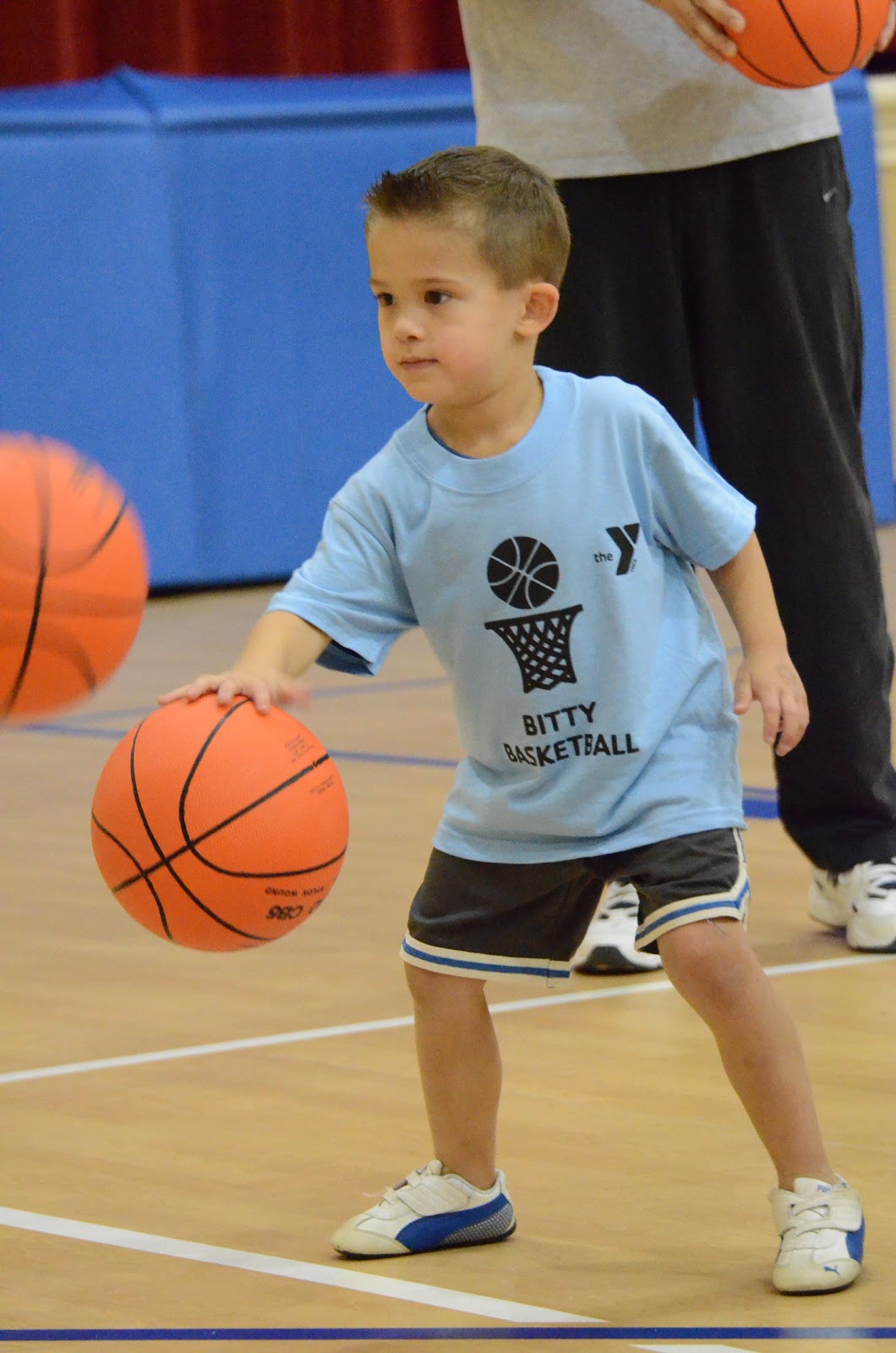 The Vernon Blog: Connor's first basketball practice - Bitty Basketball