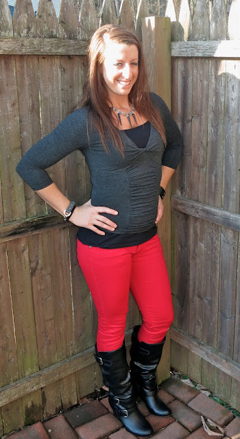 Red jeans outfit