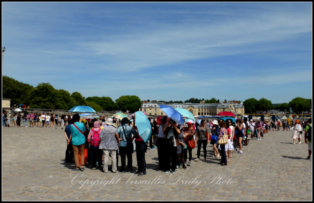 Château de Versailles queue line