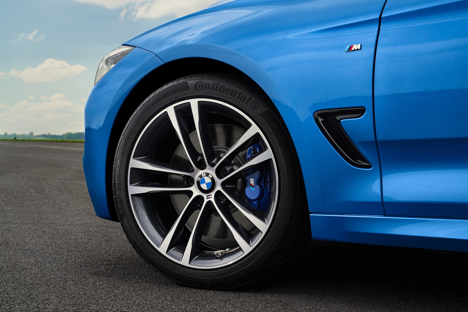 2017-BMW-3-Series-GT-54.jpg