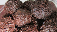 Cara Membuat Kue Rambutan Meses Coklat Khas Manado