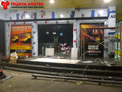 Aluminium Composite Panel, Letter Acrylic, Neon Box, Proyek Surabaya