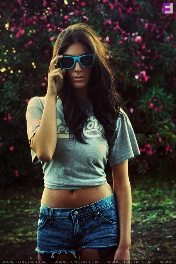 Sexy Hipster Photography (15 Pics)
