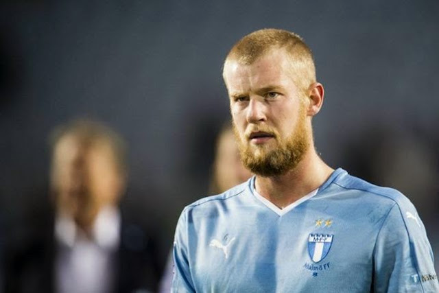 Φευγάτος ο Χελάντερ