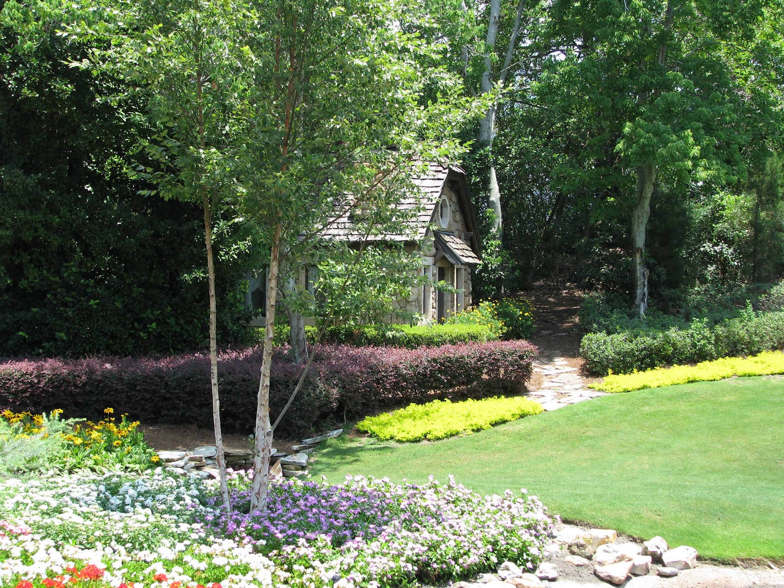 Victoria Gardens In Disney World's Epcot Pay Tribute To The Butchart Gardens Disney World Blog