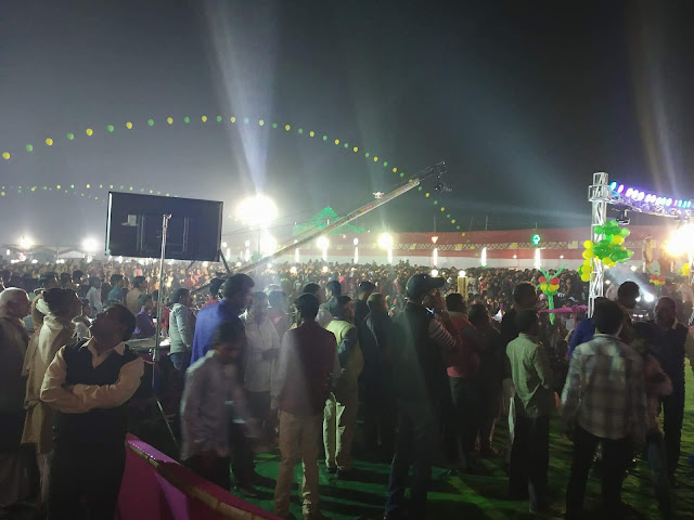 हरिवाटिका शिव मंदिर समिति के द्वारा 15 जोड़े वर-वधु का हुआ विवाह। देखे तस्वीरें। 3 हरिवाटिका शिव मंदिर समिति के द्वारा 15 जोड़े वर-वधु का हुआ विवाह। देखे तस्वीरें। 3