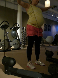 %2523%2Bstyrketr%25C3%25A4ning%2Bf%25C3%25A4rg%2Bglatt%2B%25285%2529 - Styrketräning för axlar, bröst och lite armar