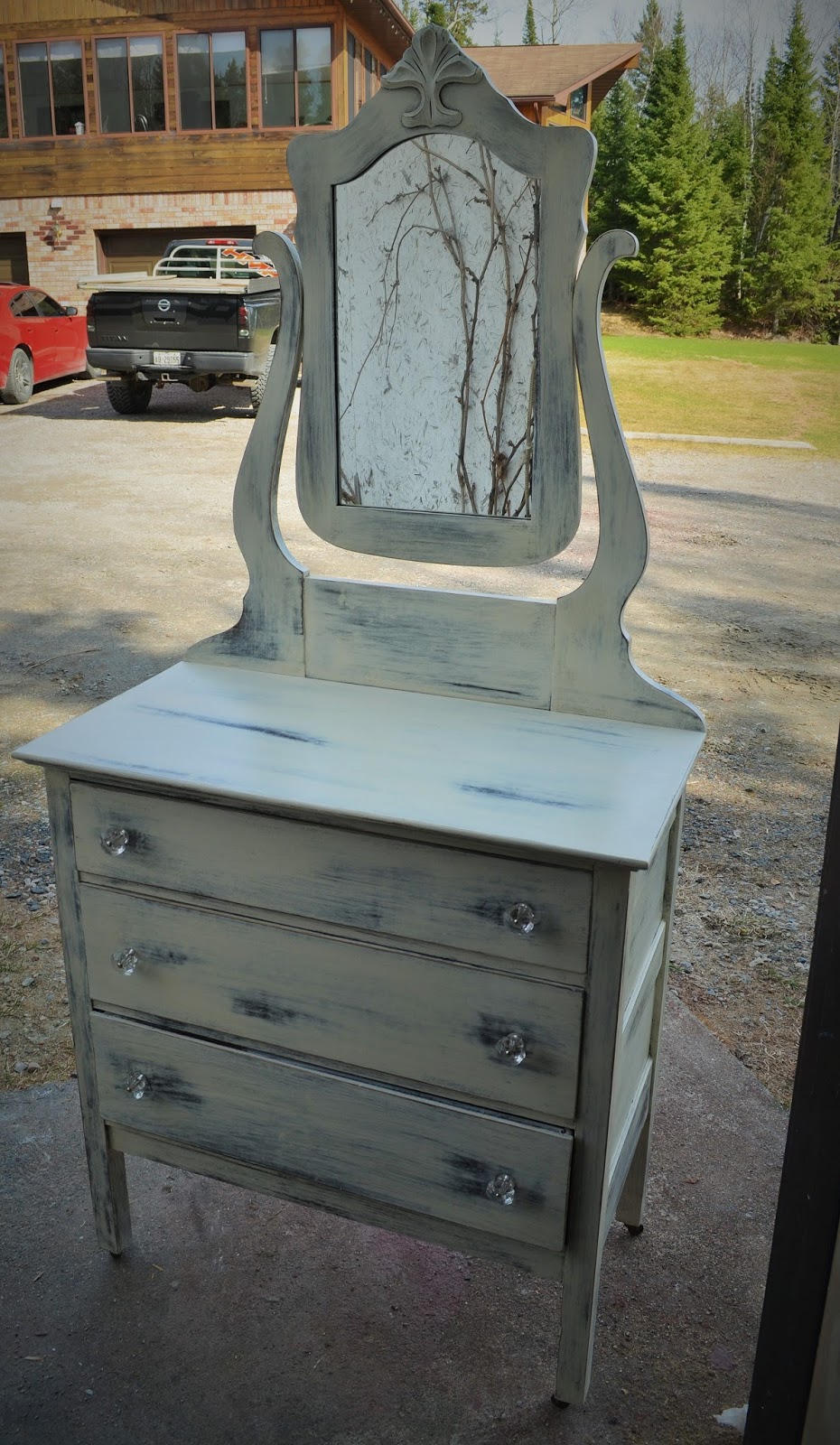 Macgirlver This Dresser Is Distressed Over Annie Sloan S Chalk Paint