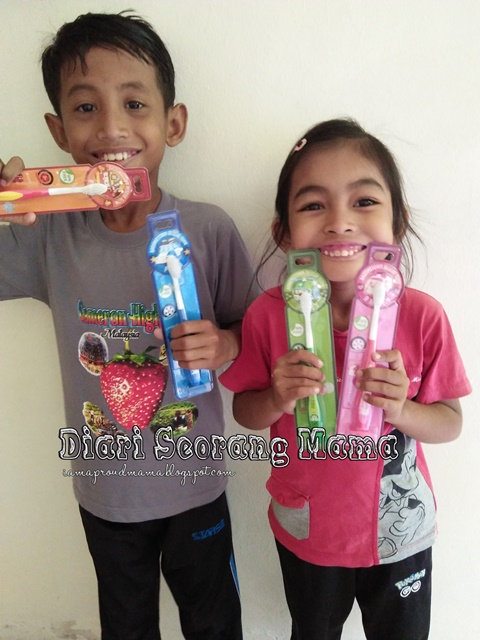 Anak-Anak, Jom Berus Gigi Dengan Robocar Poli Suction Kids Toothbrush!