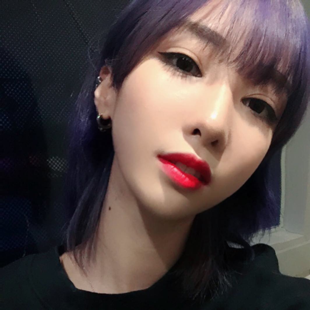 ¤¾¤² ) ²ÞÀ» Æ÷±âÇÏÁö ¾Ê°í ۸¦ ±Øº¹ÇÑ ¸ðµ¨.jpg