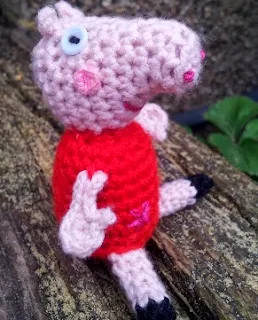 http://www.lookatwhatimade.net/wp-content/uploads/2013/03/Little-Peppa-Pig-Crochet-Pattern.pdf