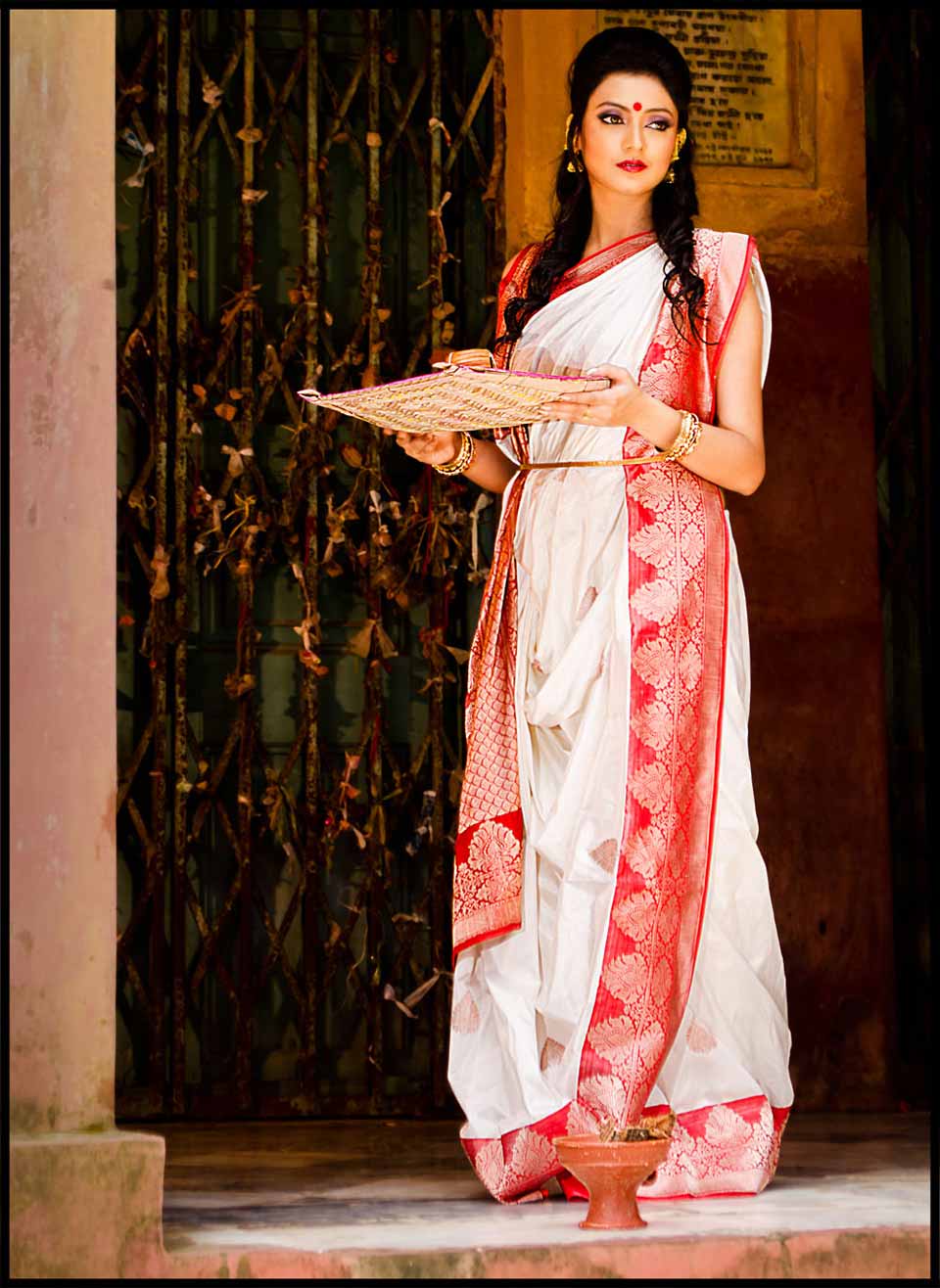 These Beautiful Sari Styles Will Make You More Glamorous Fashion Today