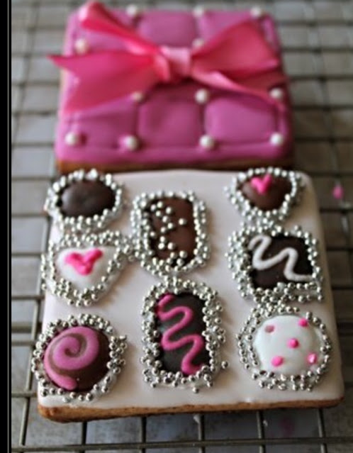 Chocolate box cookie, caja de chocolates, chocolate box,Valentines cookies,The cookie couture,Quilted cookies,efecto de acolchado con royal icing, royal icing quilted effect, decorated cookies, chocolate