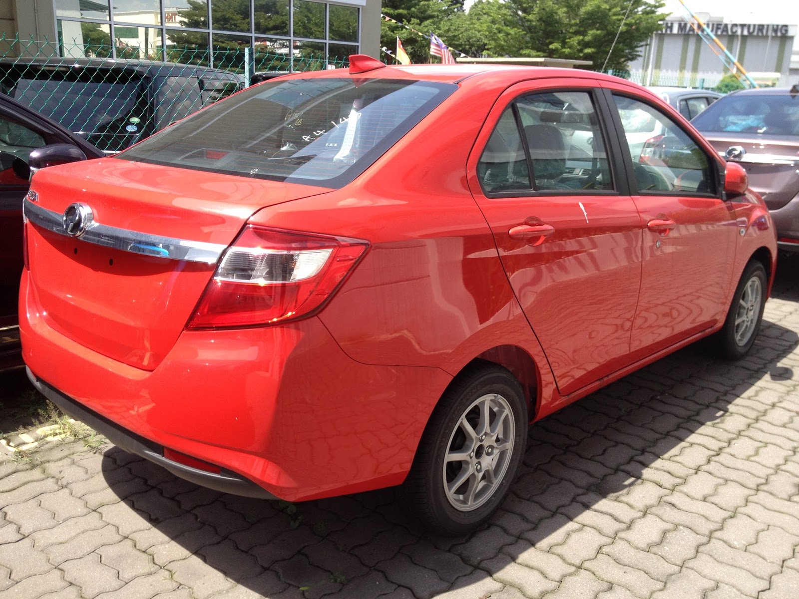 Perodua Bezza Advance Terima Anugerah Kereta Pilihan Ramai Malaysia Car