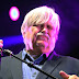 Músico Bruce Hampton morre no palco, sem ser notado, durante apresentação nos EUA