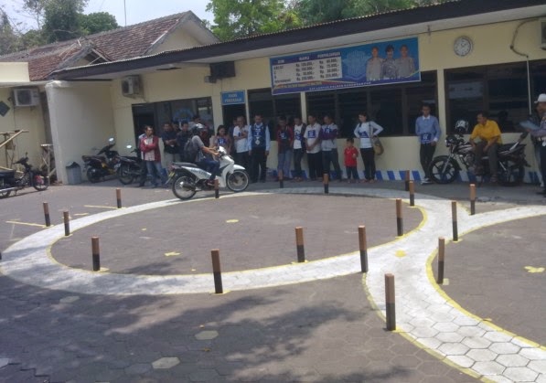 Trik Ampuh Bagi yang Gagal Buat Sim C Karena Lintasan Angka 8 Saat Ujian Praktik, Dijamin Lulus! Trik Ampuh Bagi yang Gagal Buat Sim C Karena Lintasan Angka 8 Saat Ujian Praktik, Dijamin Lulus!