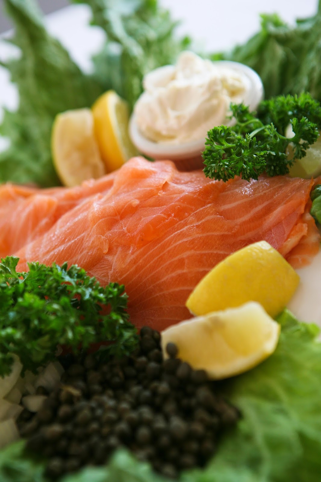 Scrumpdillyicious Gravlax with Crème Fraîche, Capers and Dill