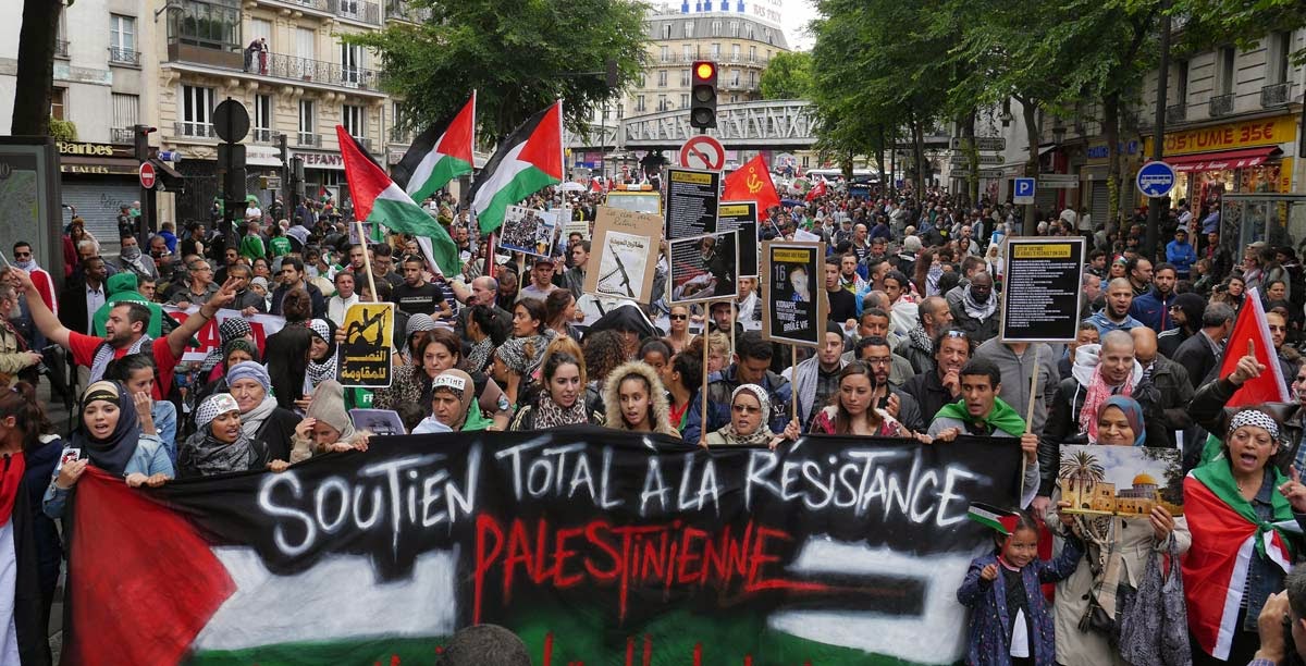 Shocking scenes as gang of Jewish