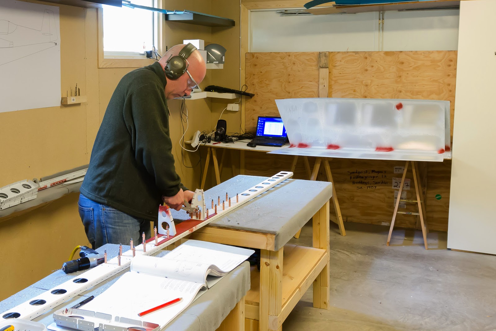 The building of a Vans RV14 Some match drilling