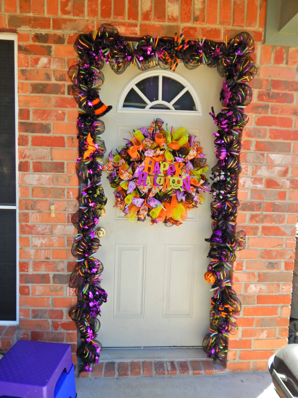 HMHDDesigns Blog: Halloween Deco Mesh Door Garland