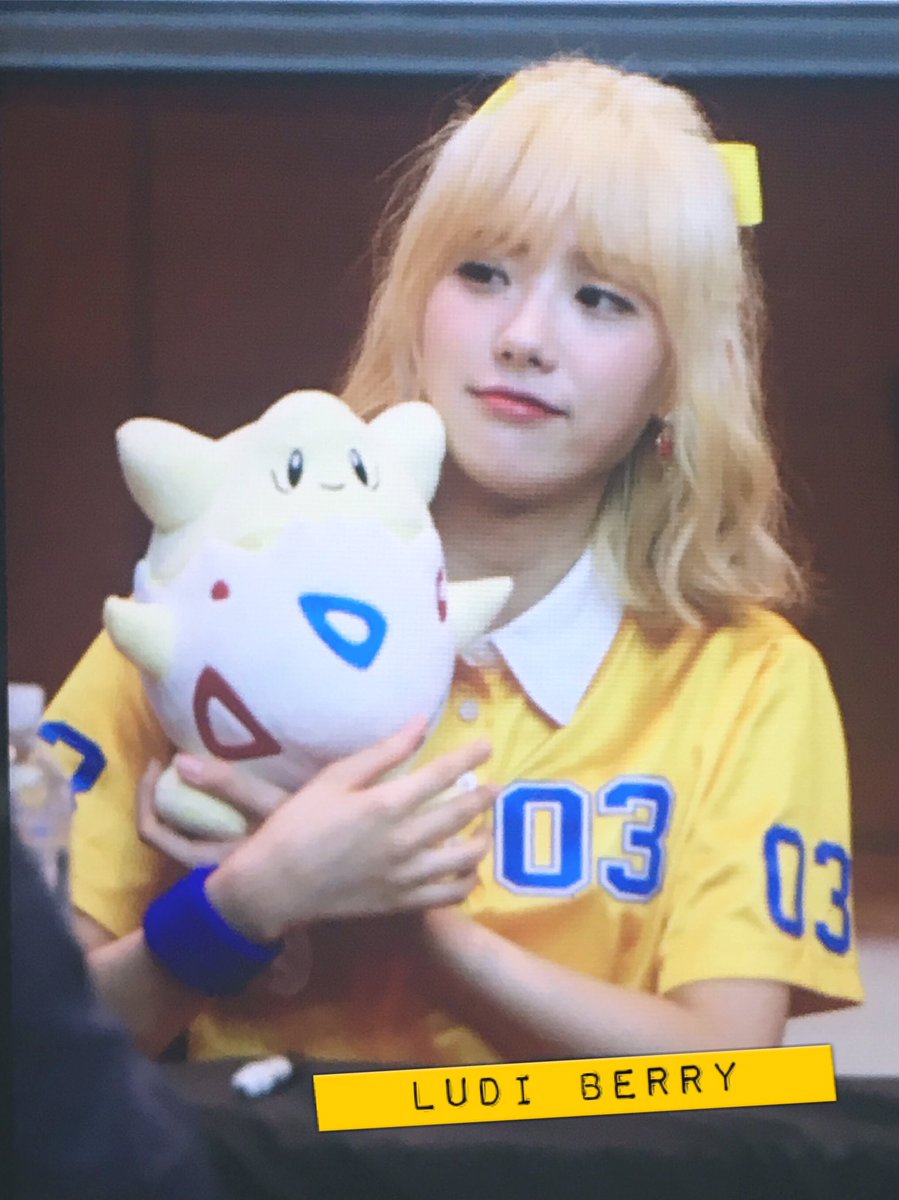 아이유 금발 염색하다.jpg | 인스티즈