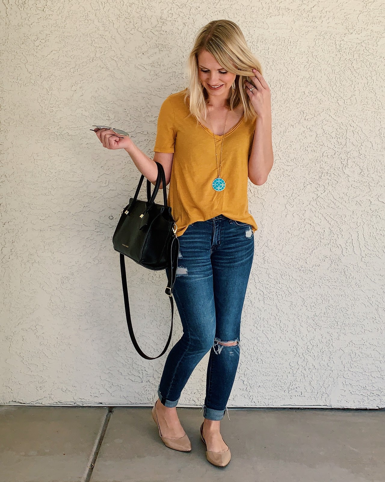 yellow t shirt outfit