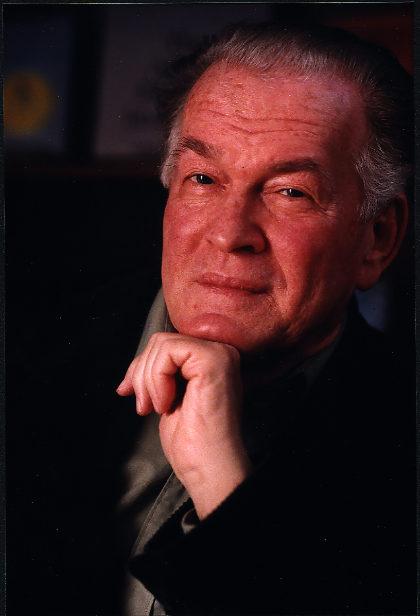 Профессор шарп. Книги джина шарп. Джин шарп идеолог цветных революций. Джин шарп. Джин шарп.