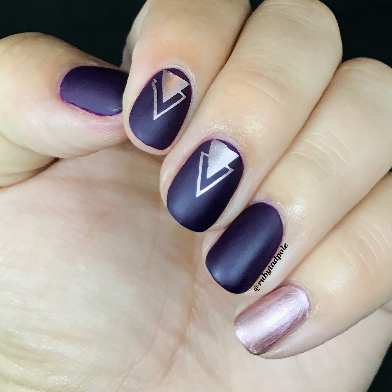 Ruby's Nails Matte and Shiny Nail Art