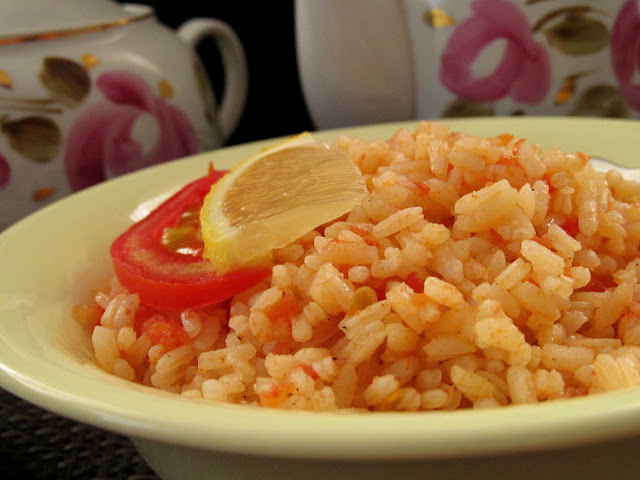 Плов из риса с помидорами по-турецки  (Domatesli pilav)