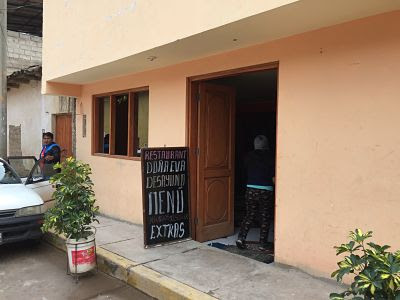 Ollantaytambo. Perú. Restaurante Eva al lado del mercado