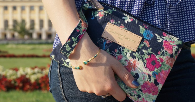 La petite pochette Christian Lacroix Louise Grenadine blog slow