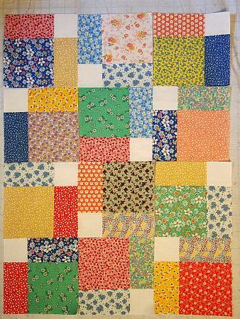 52 Quilts in 52 Weeks: Sunday is for (Disappearing) Scraps