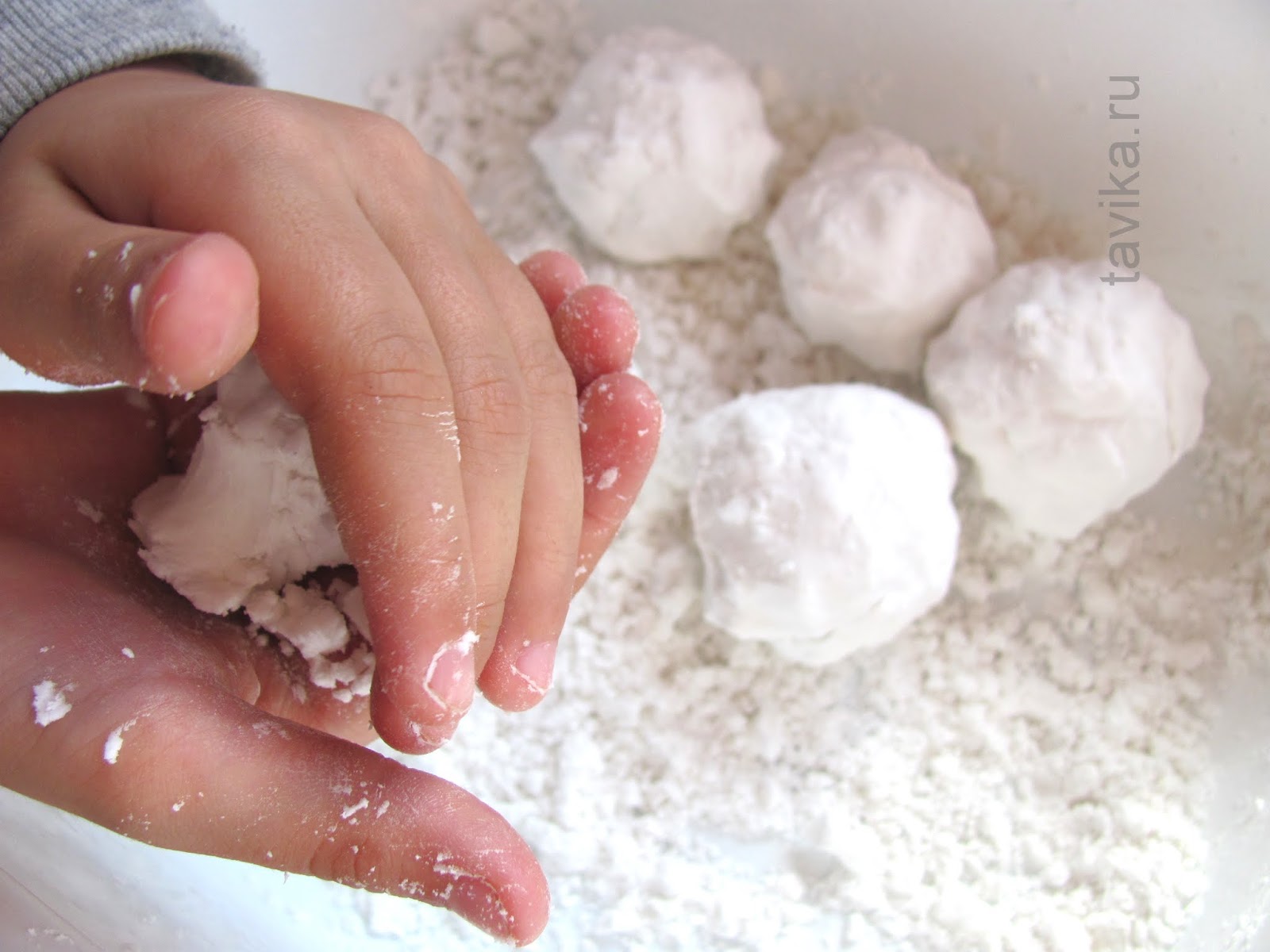 Как делают искусственных детей. Как делают искусственных детей. Китайские игрушки. Эко экстракорпоральное оплодотворение. Снег из соды и пва.