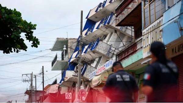 Se eleva a 58 el número de muertos por terremoto de 8.2 Se eleva a 58 el número de muertos por terremoto de 8.2