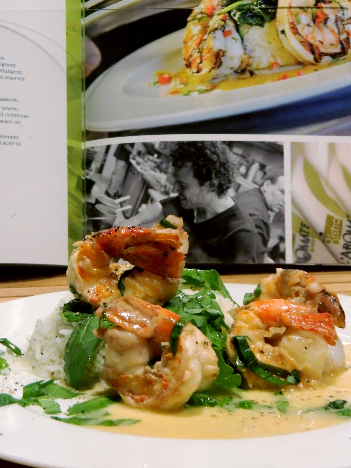 Madame Anne aux fourneaux Crevettes grillées au vin rosé, au basilic