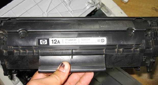 Cara Mudah dan sederhana Mengisi (Refill) Cartridge Hp Laserjet bertipe 1020