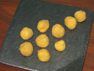 BOLITAS DE QUESO