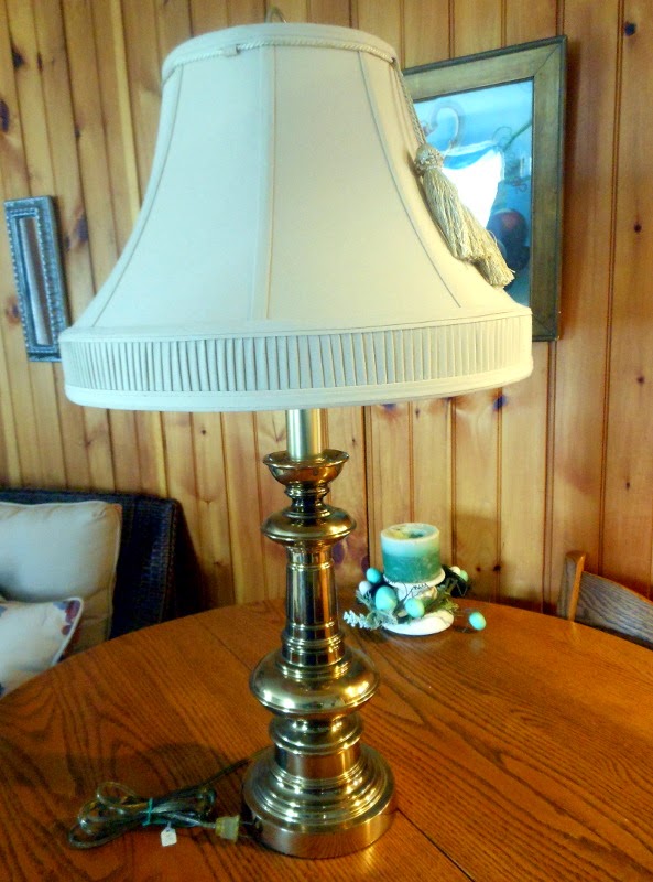 Quilted Nest 80's Brass Lamp Makeover...