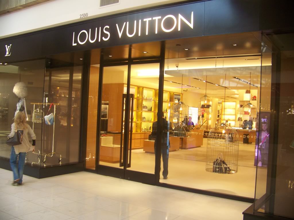 What Department Department Stores Carry Louis Vuitton Handbags Purses Italy: what stores sell ...