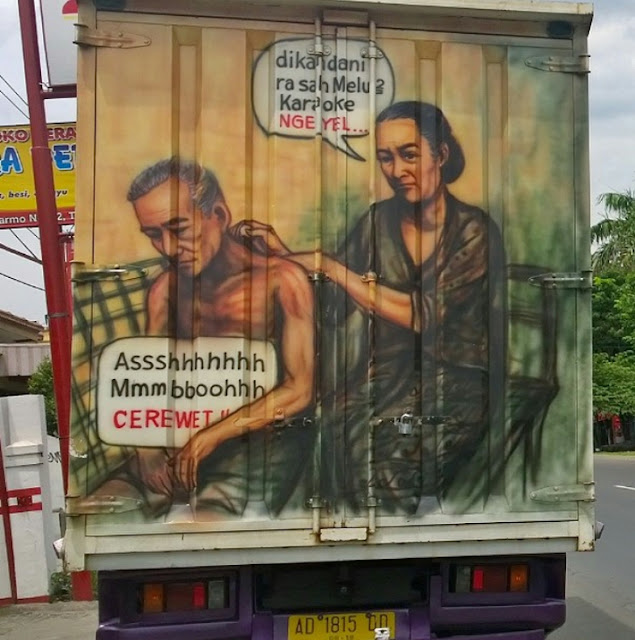 Tulisan Truk Kreatif yang Hanya Ada di Indonesia