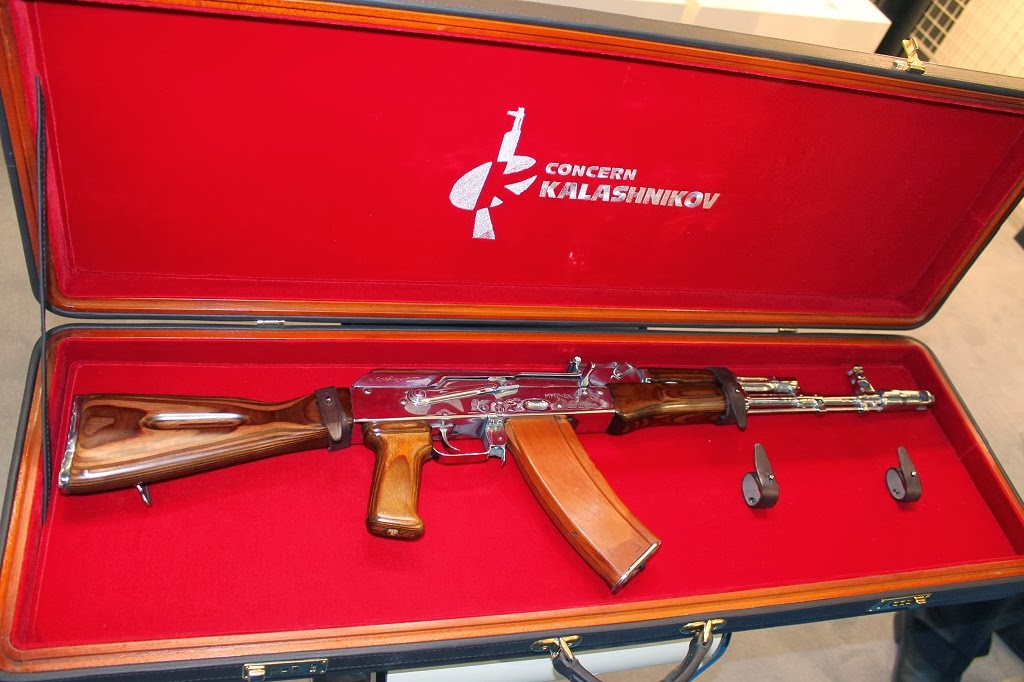 STRATEGIE & TECHNIK Michail Timofejewitsch Kalaschnikow (1919 2013)