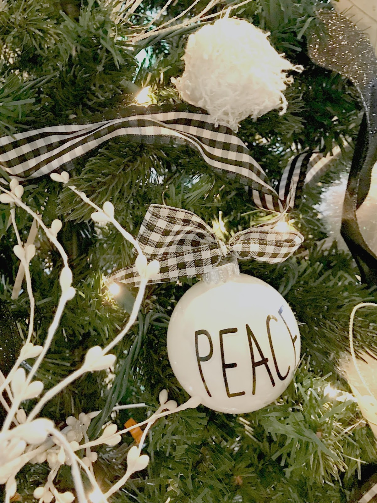 michelle paige blogs Easy Lettered Christmas Ornaments with Stickers