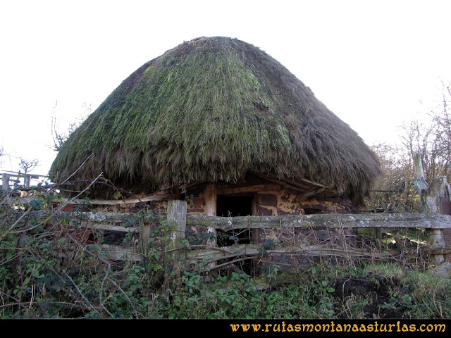 Ruta Tromeu y Braña Rebellón: Teito en la Braña Rebellón