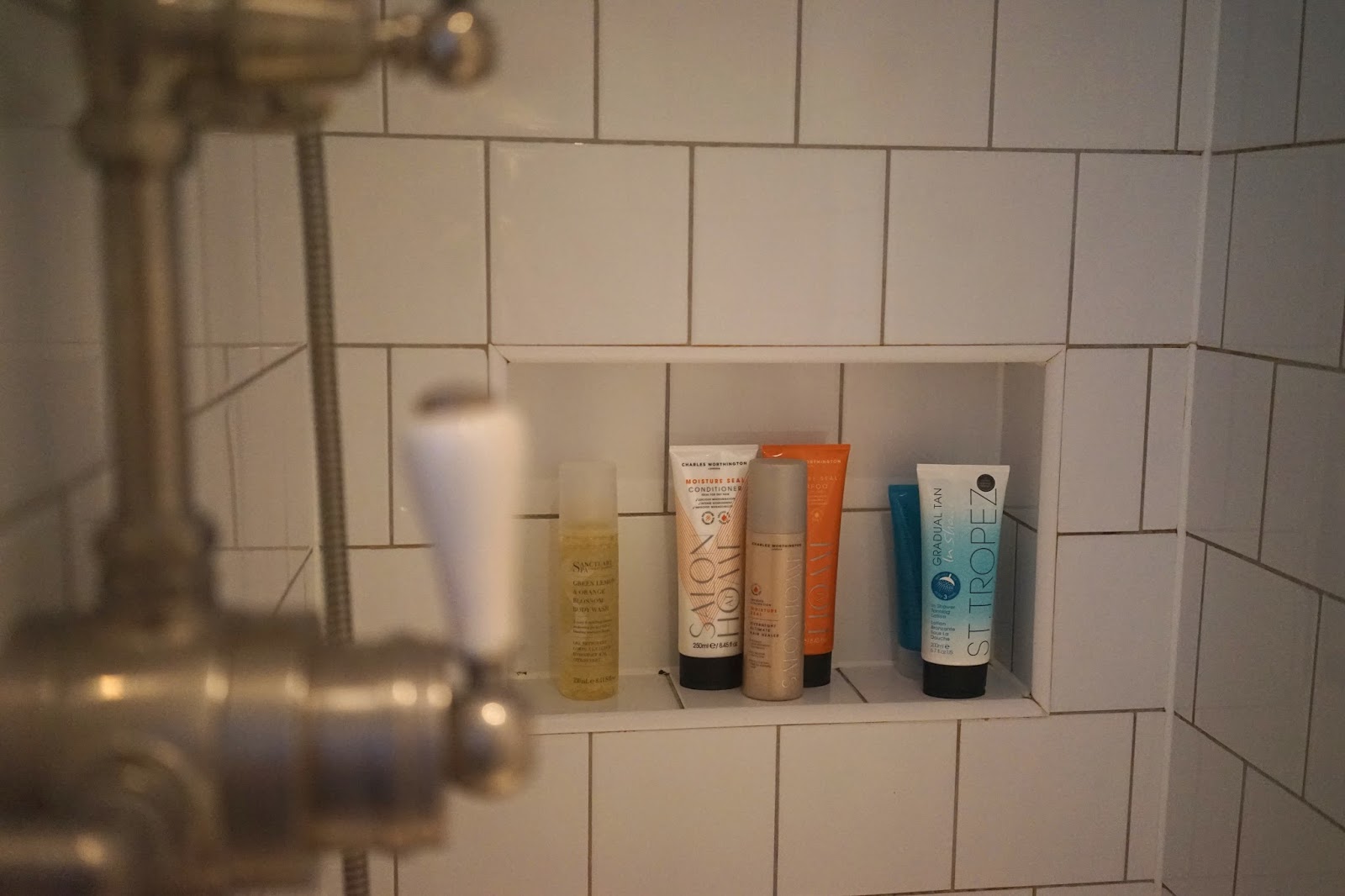 Emtalks St Tropez In Shower Tan Review; Staying At Shoreditch House In London with St Tropez