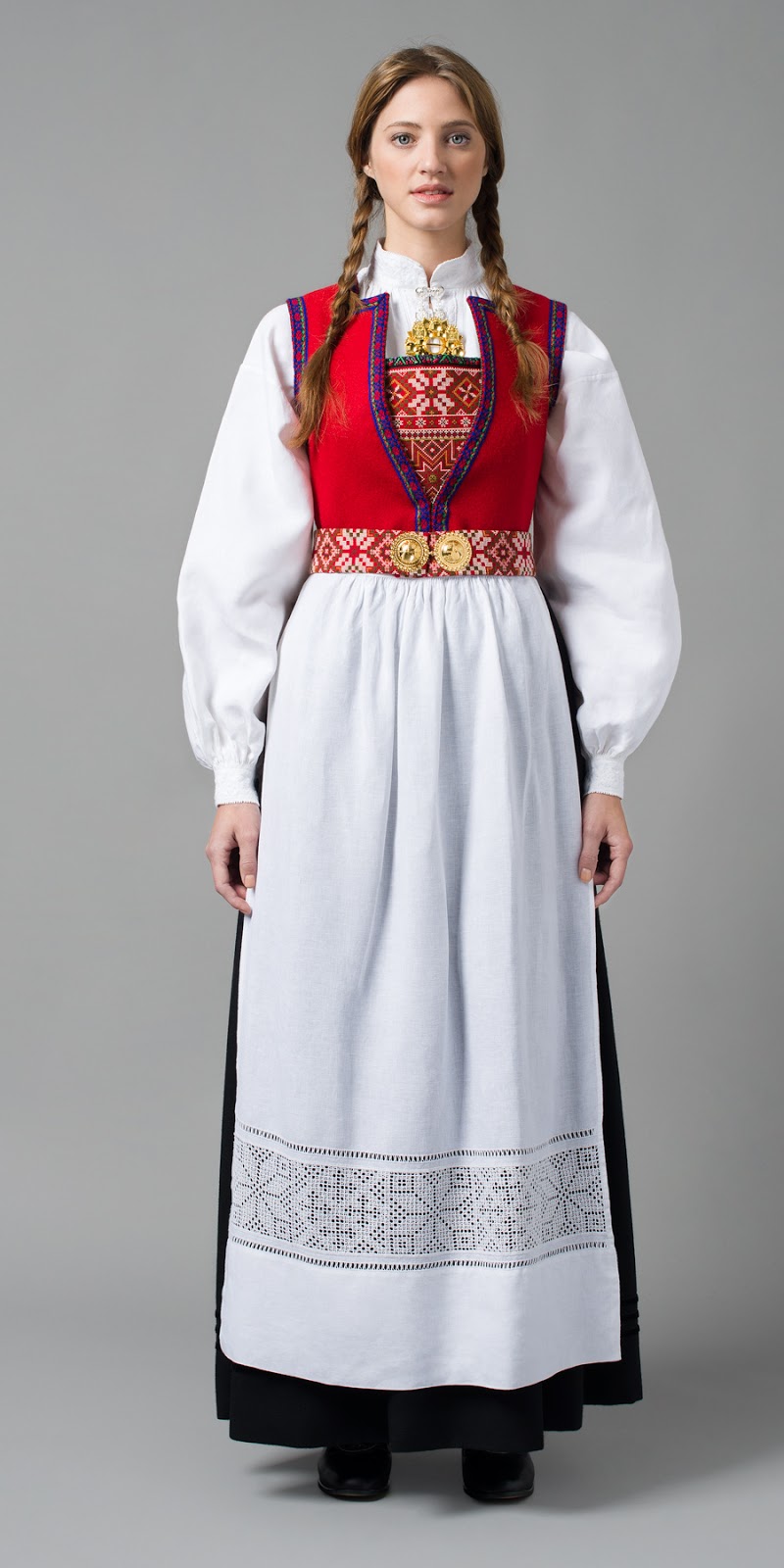 FolkCostume&Embroidery Overview of Norwegian costume, part 3B. Hordaland