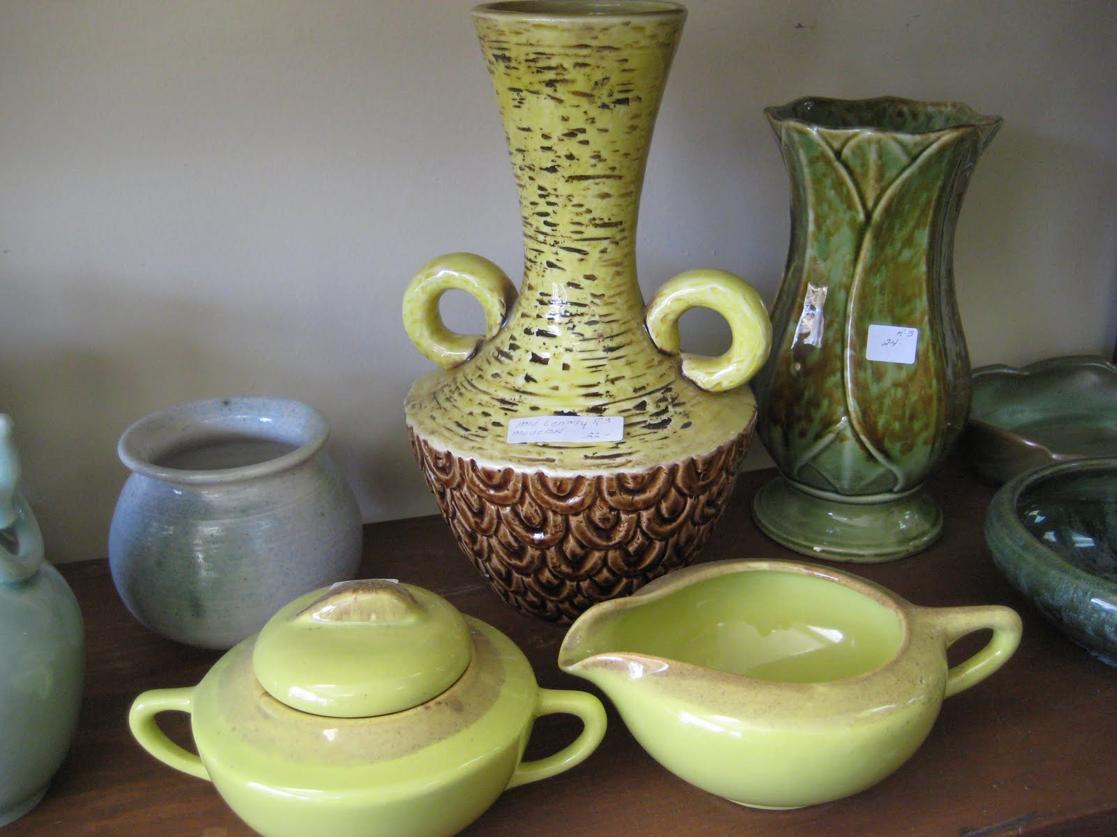 C. Dianne Zweig Kitsch 'n Stuff Visiting Linda Mays Antiques And