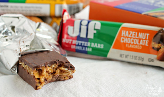 With delicious flavors like Creamy Peanut Butter, Hazelnut Chocolate, & Chocolate, you are sure to find a Jif Bar that every member of the family will love.