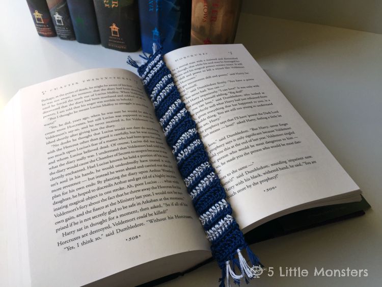 5 Little Monsters: Hogwarts House Scarf Bookmarks